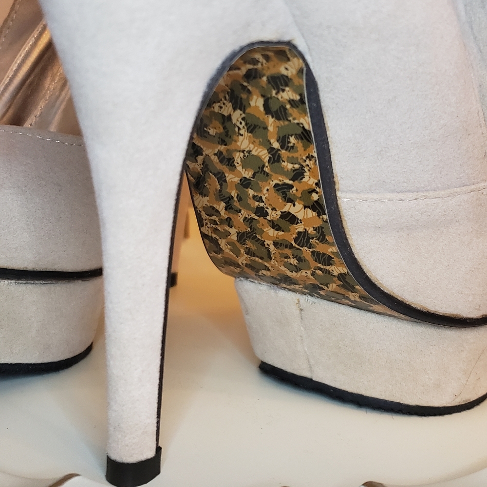 Shoe